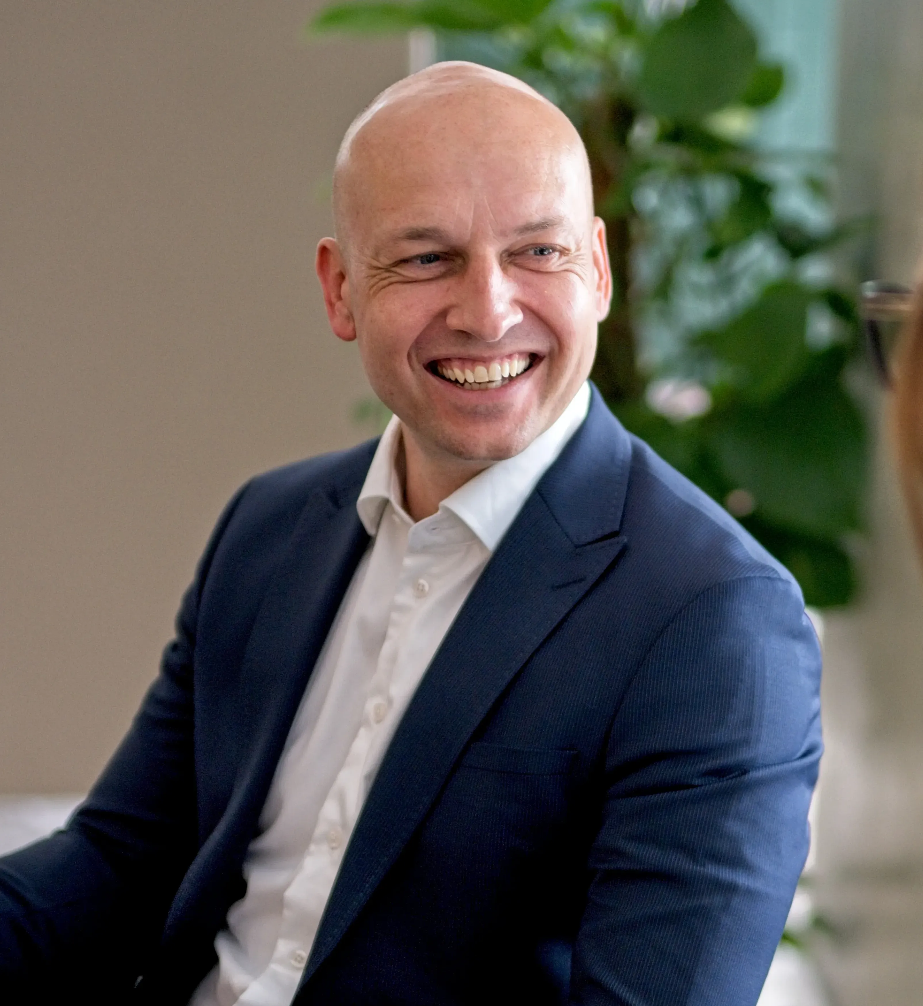 Sandi Schøllhammer in our office